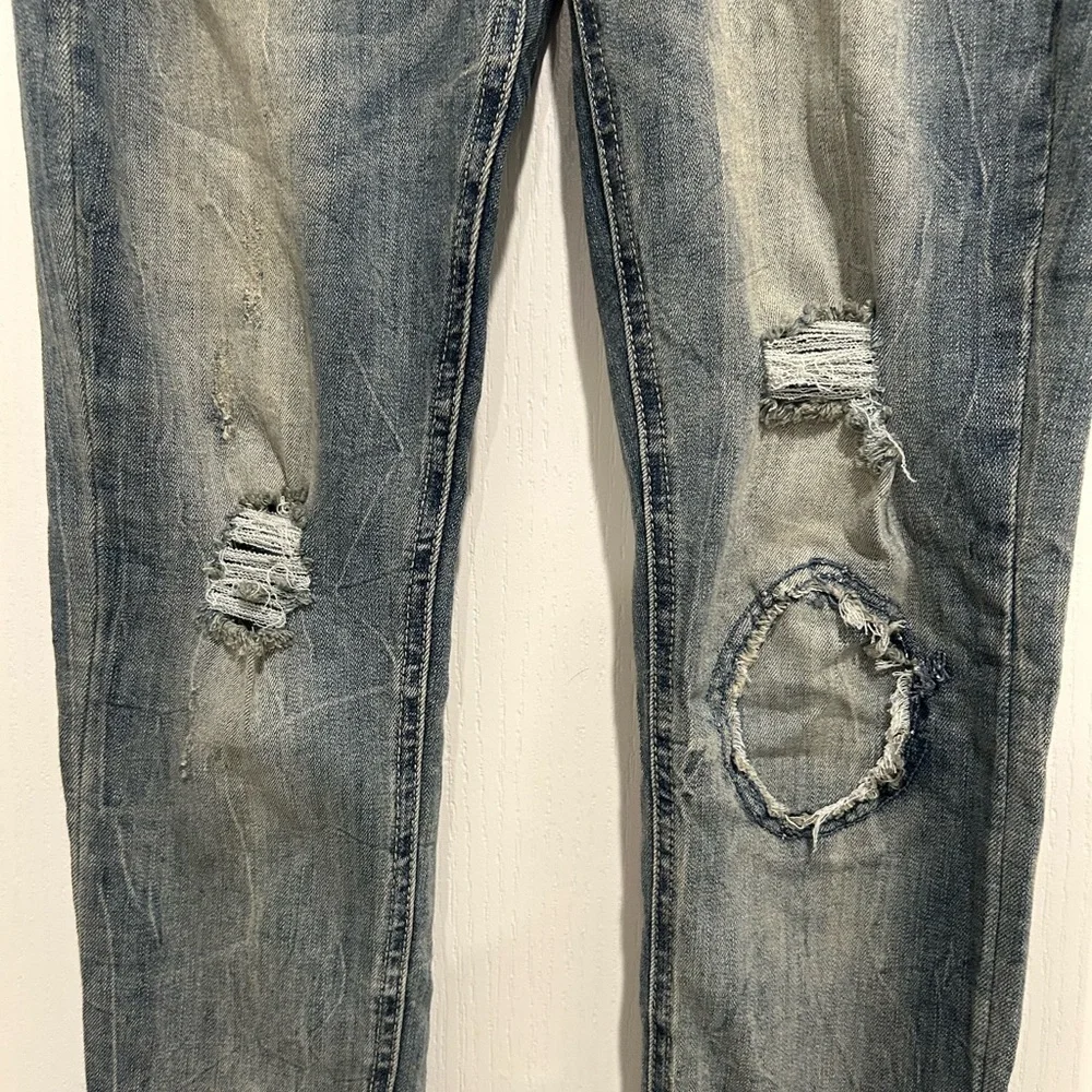 Indigo Rein distressed skinny jeans. Size 7. - Picture 6 of 8